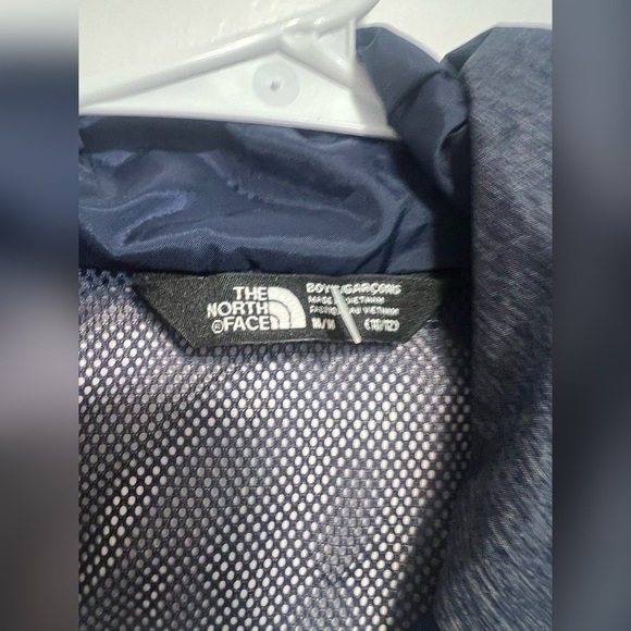 THE NORTH FACE
Boys' Resolve Reflective Jacket (Rain) Size 10/12 YO LIKE NEW - Picture 3 of 4